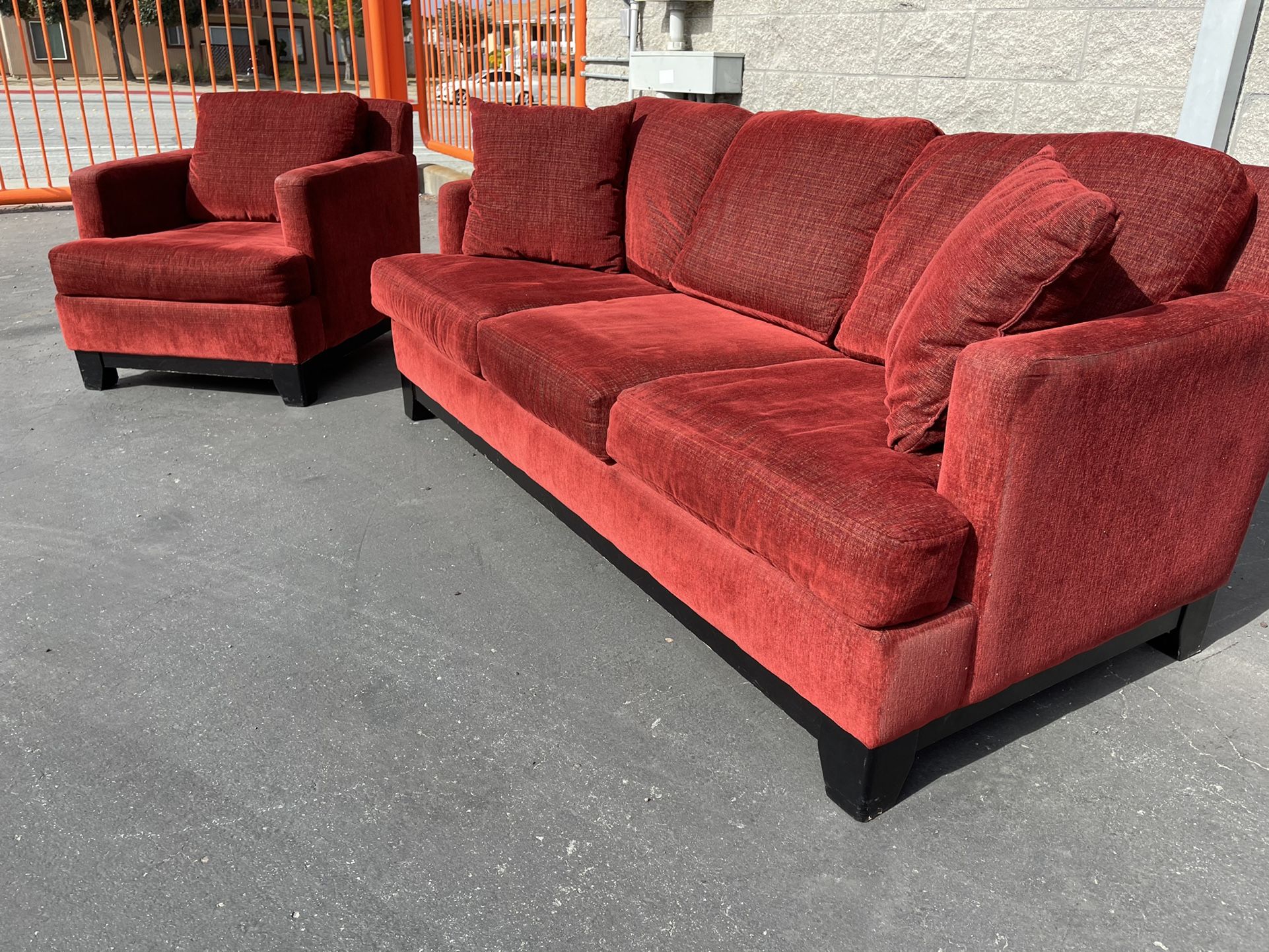 Immaculate Red Bauhaus Couch Set