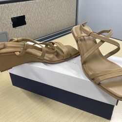BRAND NEW! Size 8