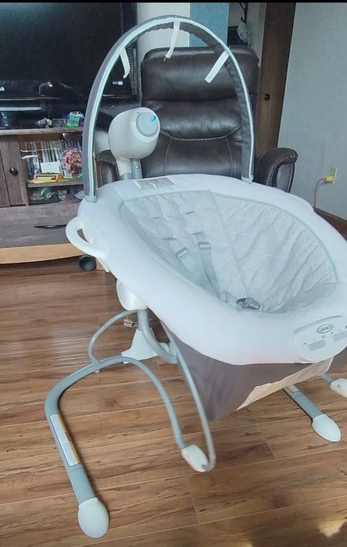 Graco Baby Swing 