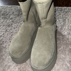 Uggs Size 6