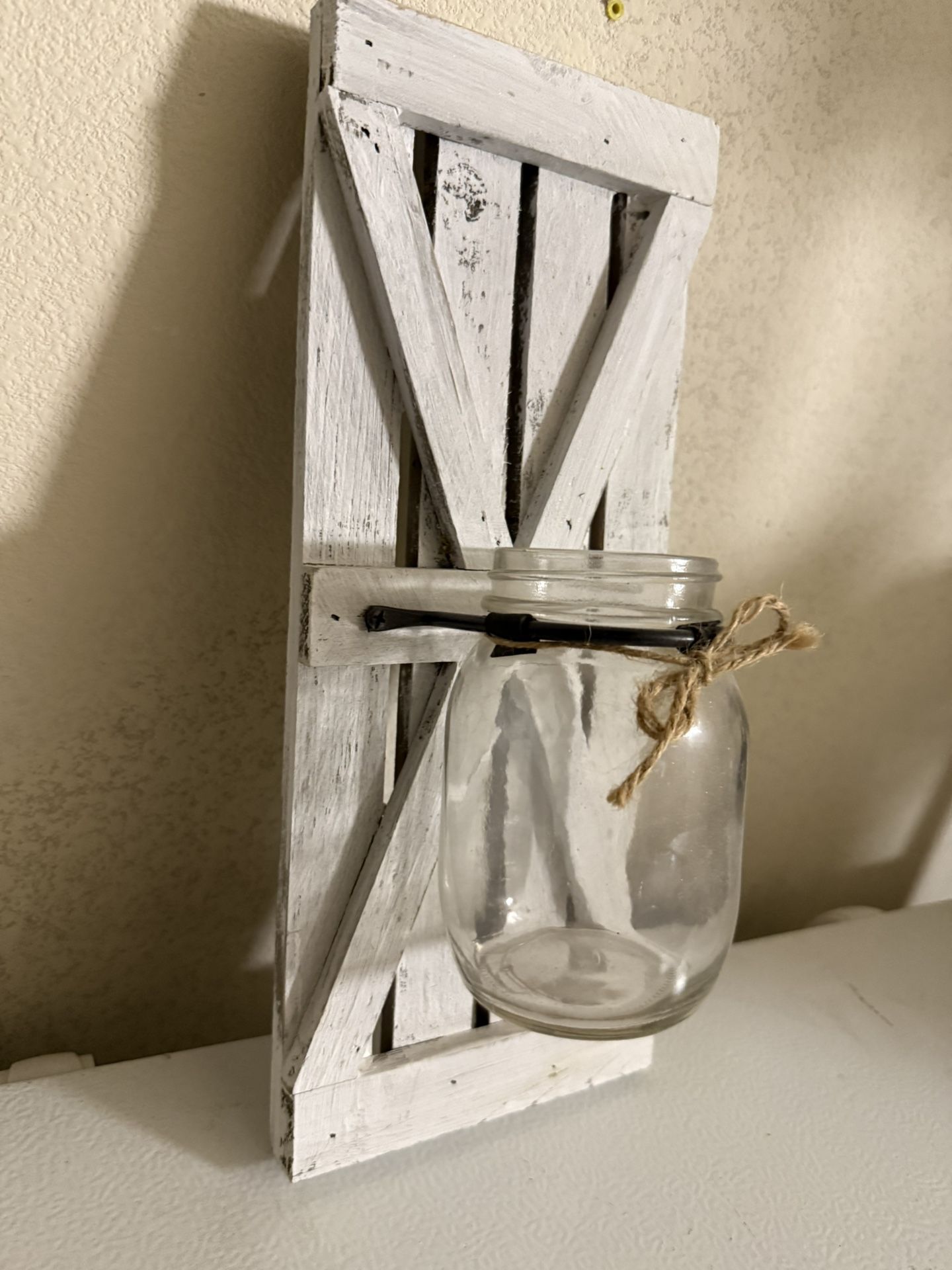 Barn Style Wall Decor With Mason Jar