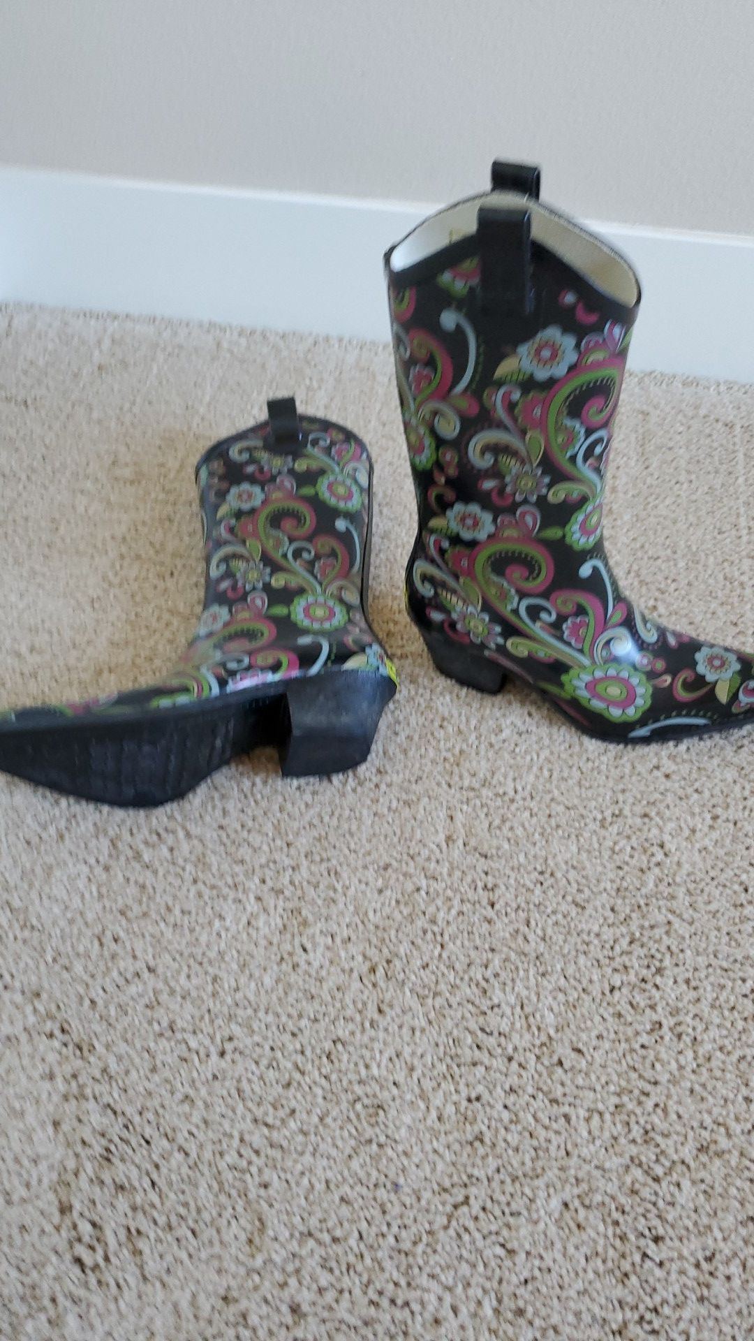 Western Chief Womens Boots. Rain boots in a cowgirl style with paisley print. Like new.