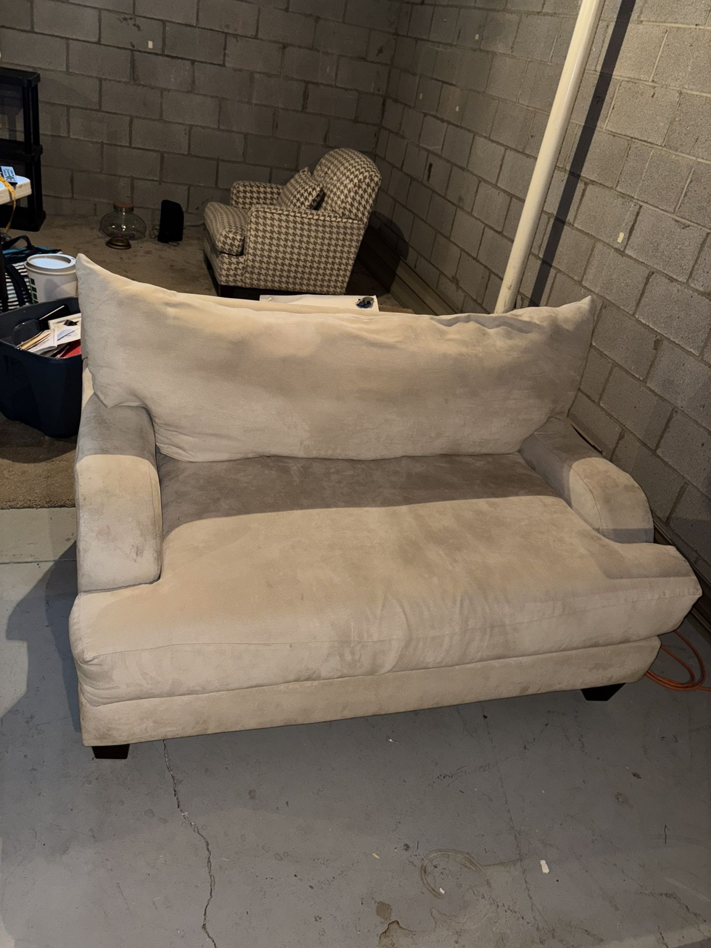 Tan Sofa Couch In Great Condition