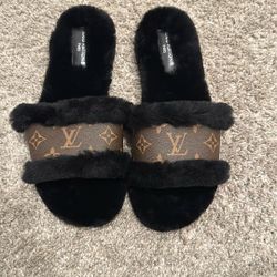 Louis Vuitton Monogram  Mink Slides Black
