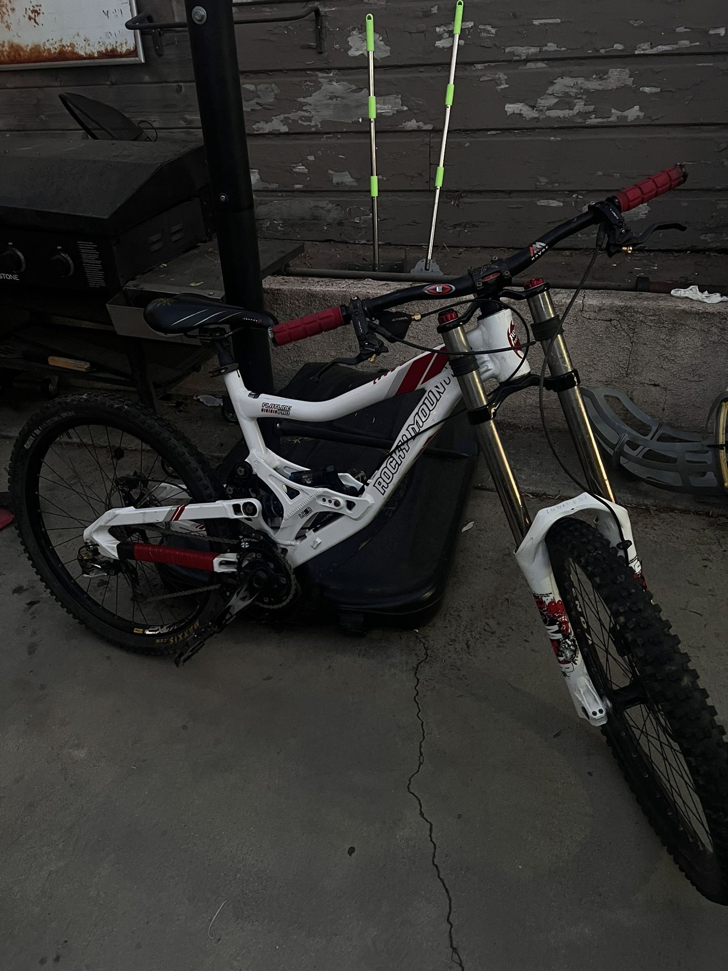 🔥 Rocky Mountain Downhill Bike Fully Built  🔥 💰 $1,200 OBO 