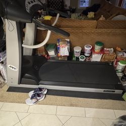 Treadmill- Nautilus NTR 800 