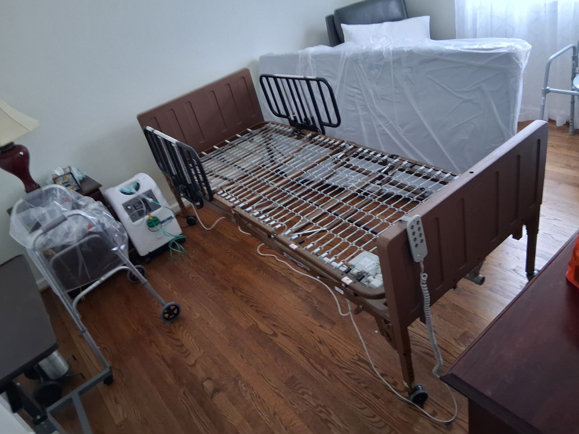 Hospital bed 200