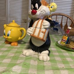 Sylvester And Tweety Cookie Jars