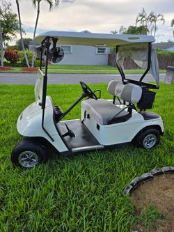 EZ-GO TXT Golf Cart