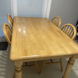 Dining room Table