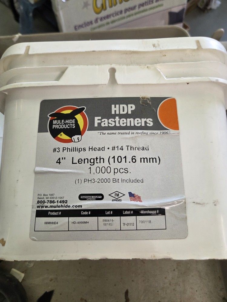 HDP 4" Fasteners (1000ct) 