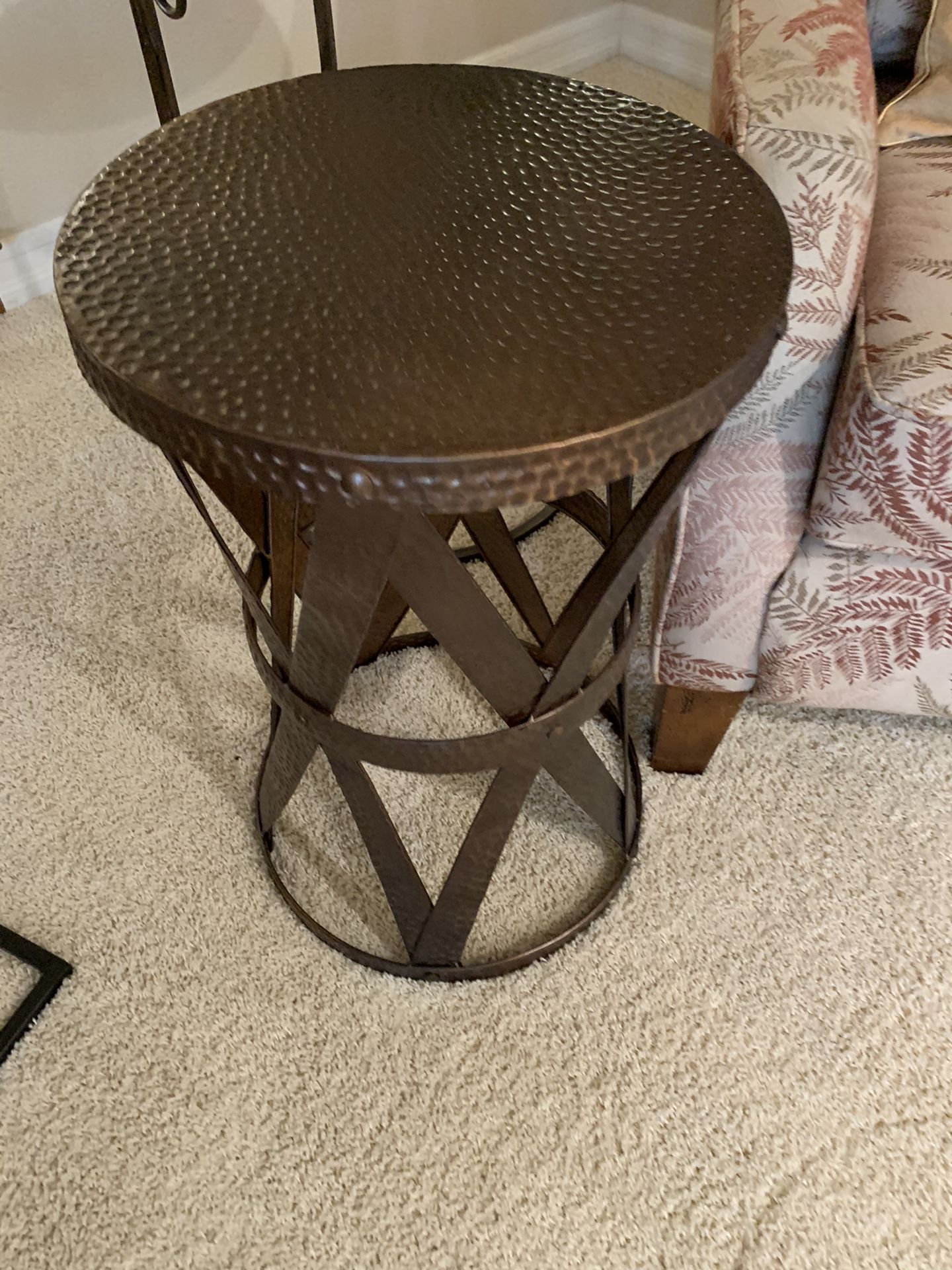Side table/plant stand
