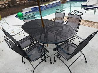 patio table and chairs