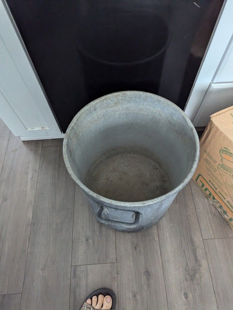 90 Quart Restaurant Style Cooking Pot