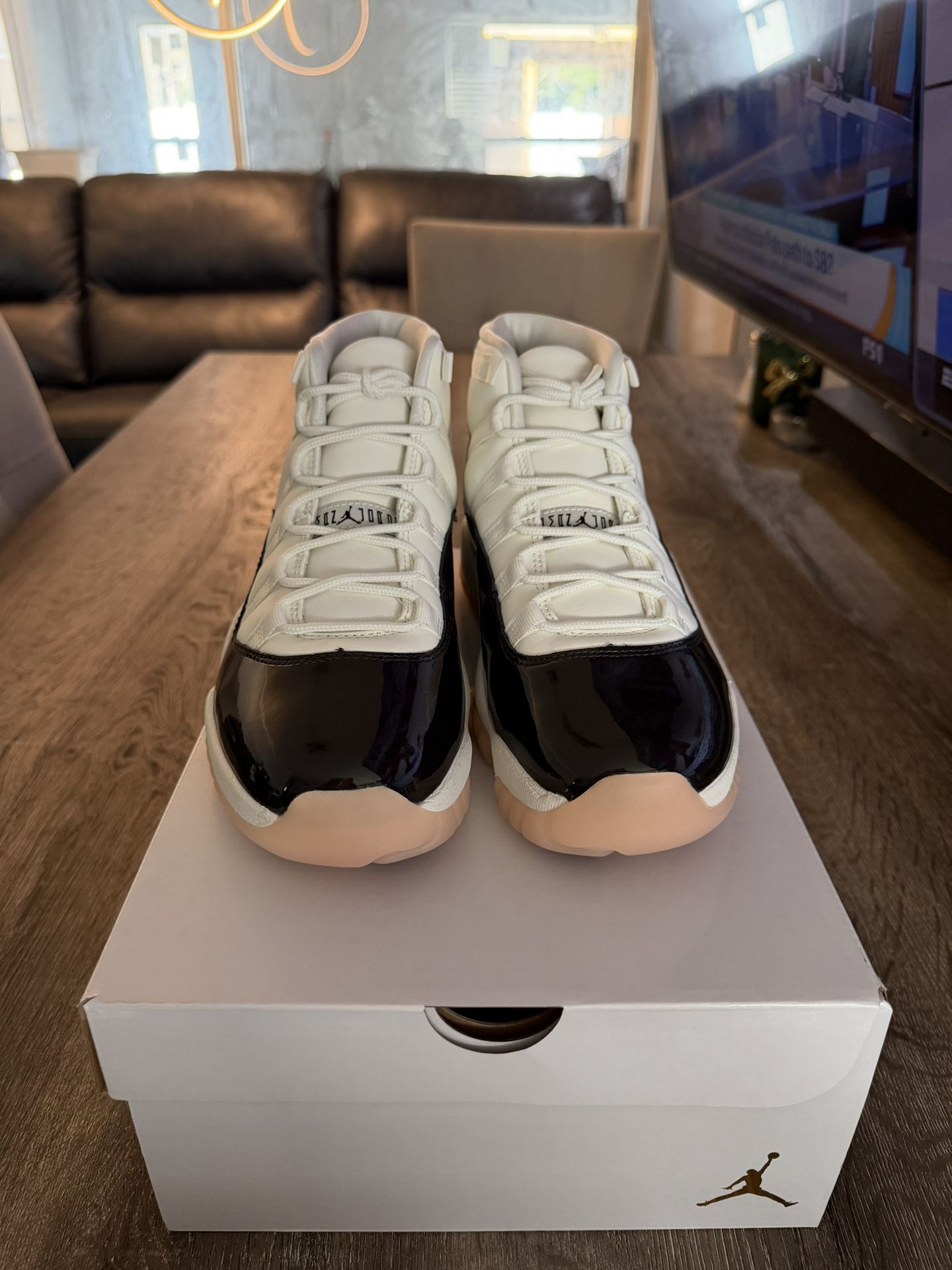 Jordan 11 Neapolitan