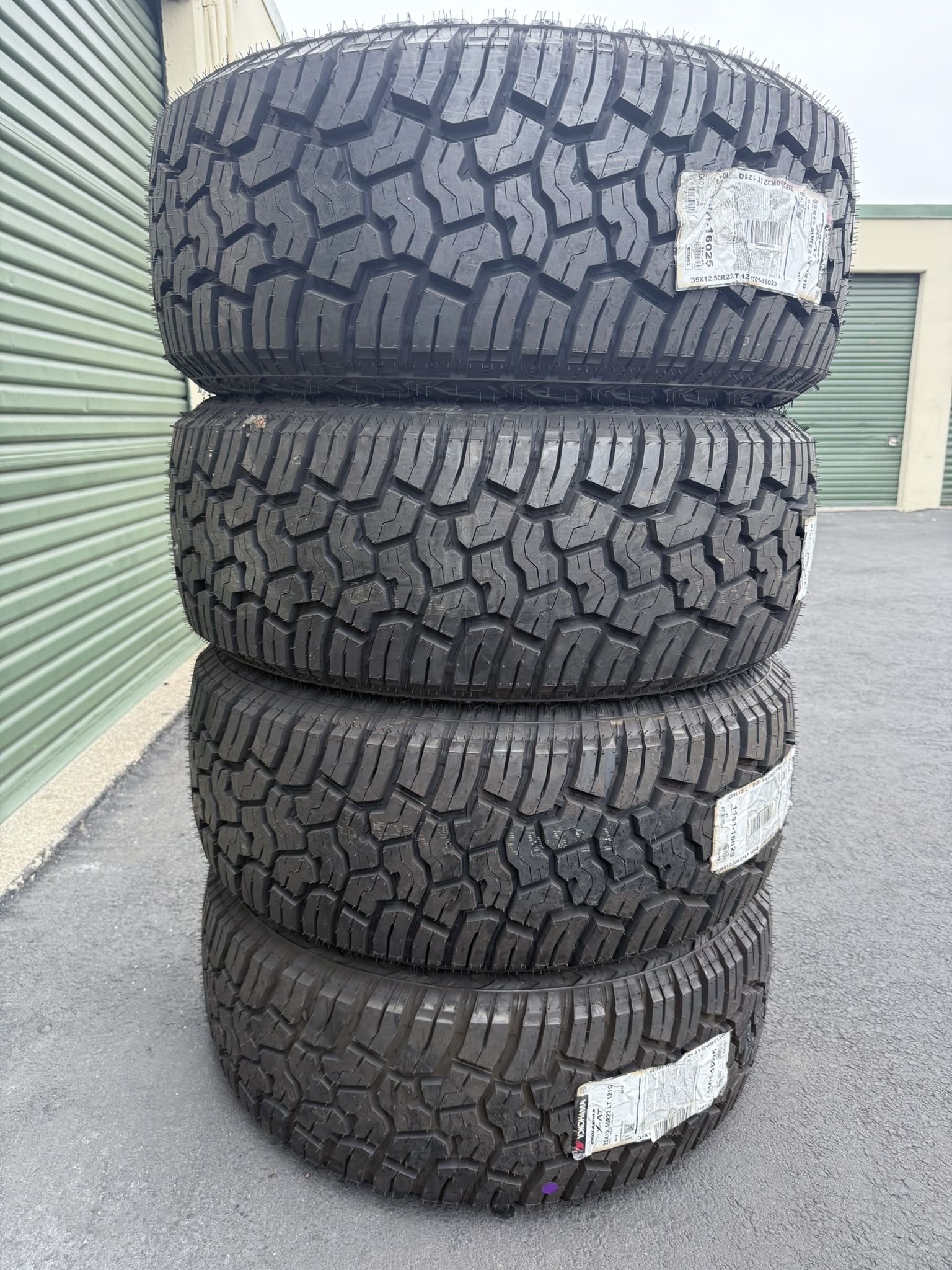 (4) 35x12.50R22 Yokohama Tires