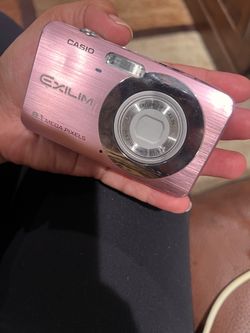 Casio Exilim 8.1MP Digital Camera Pink