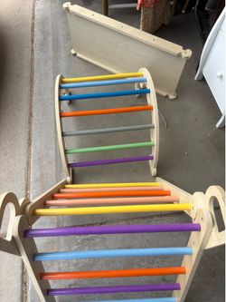 Kids wood climbing set