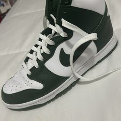 Men’s Nike shoes