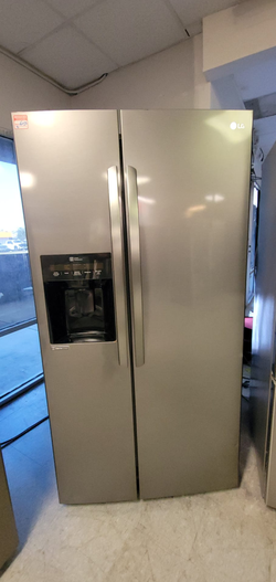 LG Side‑by‑Side Fridge – Stainless, Ice/Water Dispenser