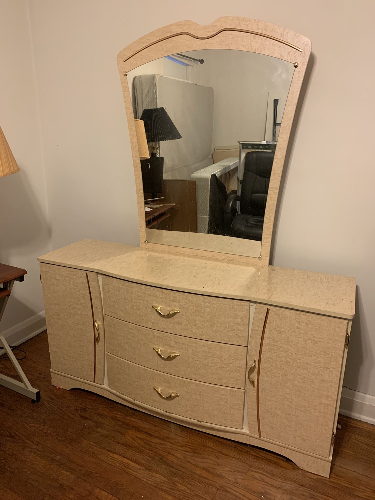 Free Dresser (Must go today) Moving!