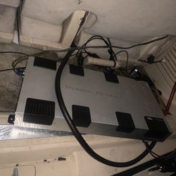 7000 D Class Amp Beating Super Hard To The Point Ion Need It 