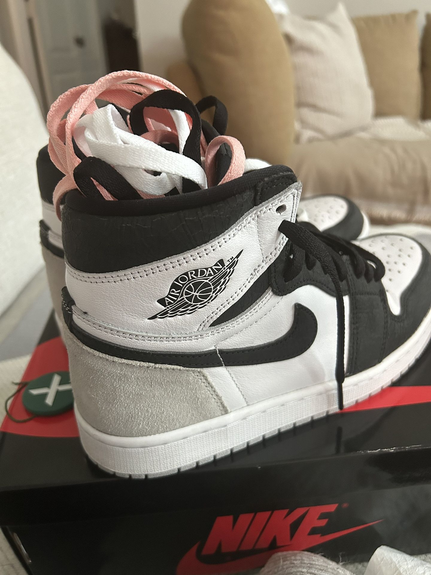 Jordan 1 High Stage Haze Bleached Coral Size 8.0 M Almost Brand New