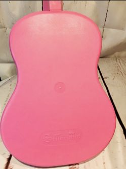 Schoenhut outlet guitar pink