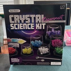 Dan & Darci Crystal Growing Kit in the image