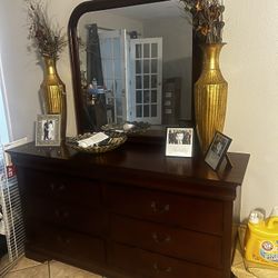 Dresser Set 4 Pieces