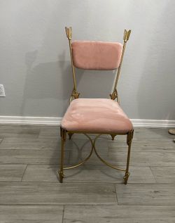 The Emily Meritt Arrow Desk Chair, Luxe Velvet Dusty Rose