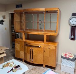 China Hutch / Buffet