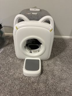 Cat Grooming and Treat Dispenser