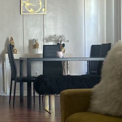 Dinning table 