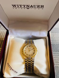 Beautiful Wittnauer, Two Tone Wrist Watch (Needs Battery)