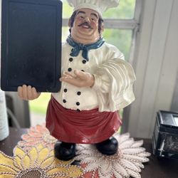 Charming Chef Statue with Chalkboard – Add a touch of personality to your kit Chief with chalk board