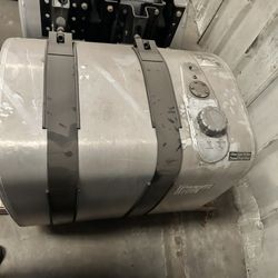 2023 Mack/ Volvo 100 Gallon Diesel Tank