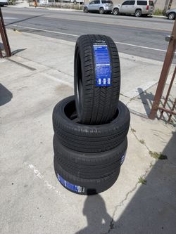 235/45R19