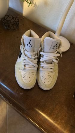 Air Jordan Mid Coconut Milk