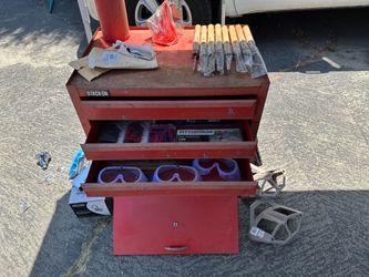 Tool chest