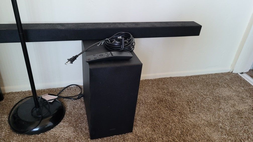 Samsung Soundbar And Subwoofer