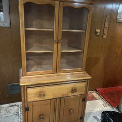 Hutch Cabinet 