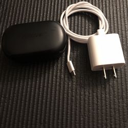 Bose QC Earbuds With Charge Cord Adapter 