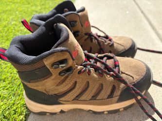 Denali hiking 🥾 boots for only 20 dollars