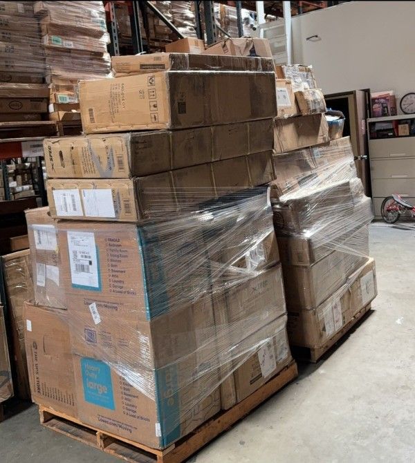 Returned Pallet Sale! 300 Walmart Ebay Amazon Returns for Sale in West