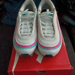 Air Max Sz 8