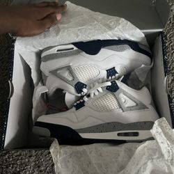 Jordan 4s