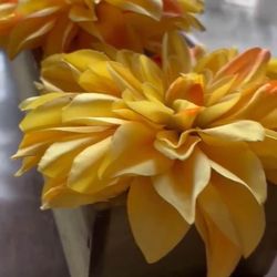 Decorative Yellow Dahlia Flowers in Green Wooden Base, Like New 
