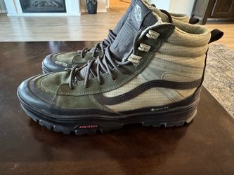Vans Sk8-Hi Gore Tex insulated Hiking boots