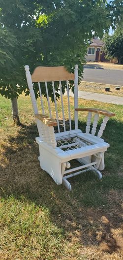 Solid Wood Vintage Glider Rocker